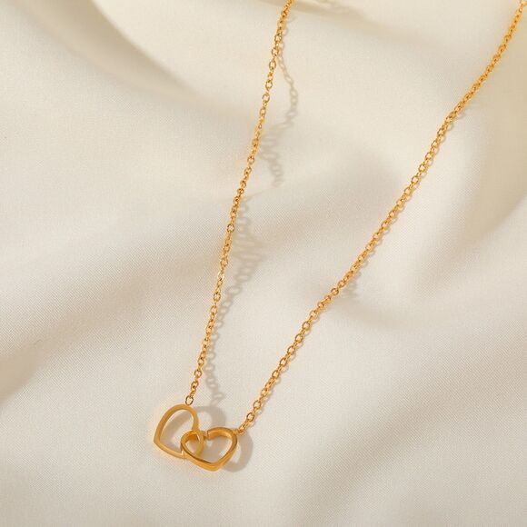 18K Gold-Plated Double Heart Necklace Elegant and Timeless Jewelry Mother's Day - Picture 4 of 7